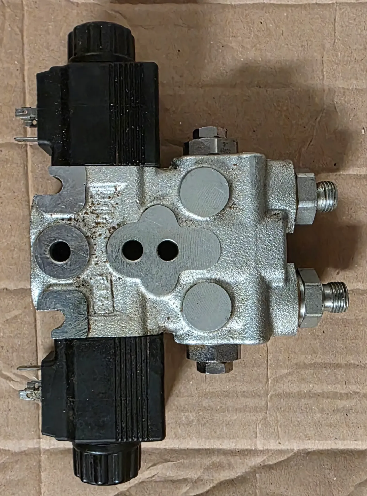 [AGU1392/0200] AGU.ELECTROVALVULA B&P PARA HIDRAULICO BARRAS