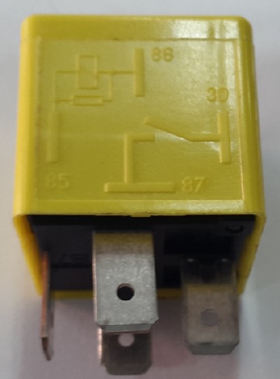 CASE RELE AMARILLO 40 A.